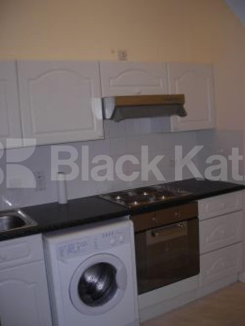 			1 Bedroom, 1 bath, 1 reception Flat			 Camden Road, CALEDONIAN ROAD N7